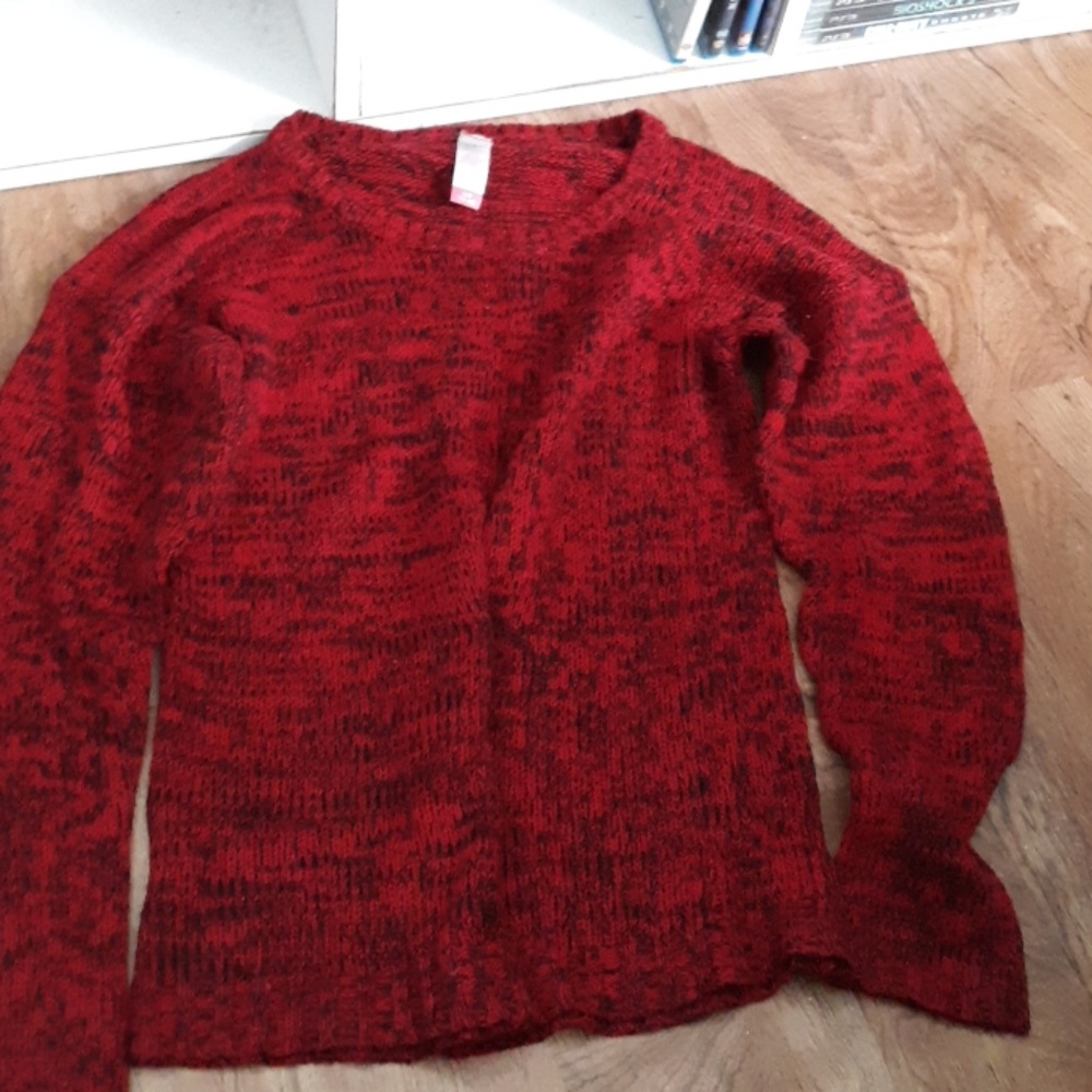 Long sleeve shirt/sweater